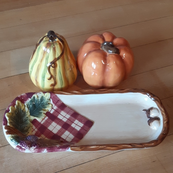Bella Casa by Ganz Other - Bella Casa by Ganz Autumn Salt & Pepper Shaker